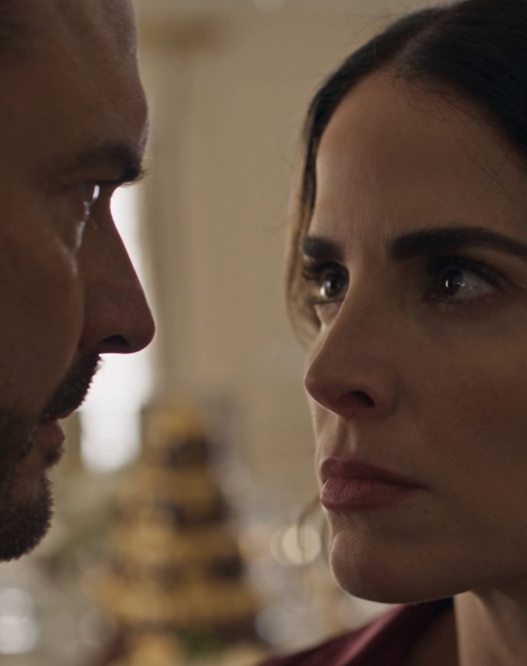 Beatriz guardó el celular y tomó una decisión que Raúl nunca esperó
