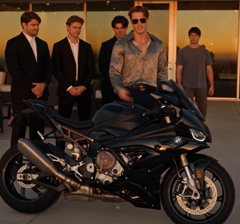 Presumió una moto de edición limitada como suya y humilló al verdadero propietario