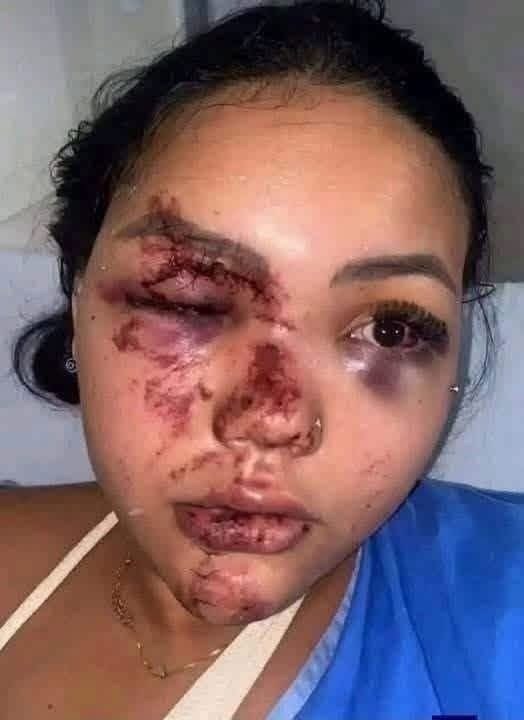 Una clienta llegó irreconocible a su cita y una simple confusión terminó revelando una historia inesperada
